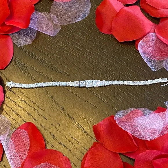 PRICE DROP!!!🎉🎉🎉Absolute™ Sterling Silver Quadrillion-Cut Tennis Bracelet💛 - Picture 1 of 8
